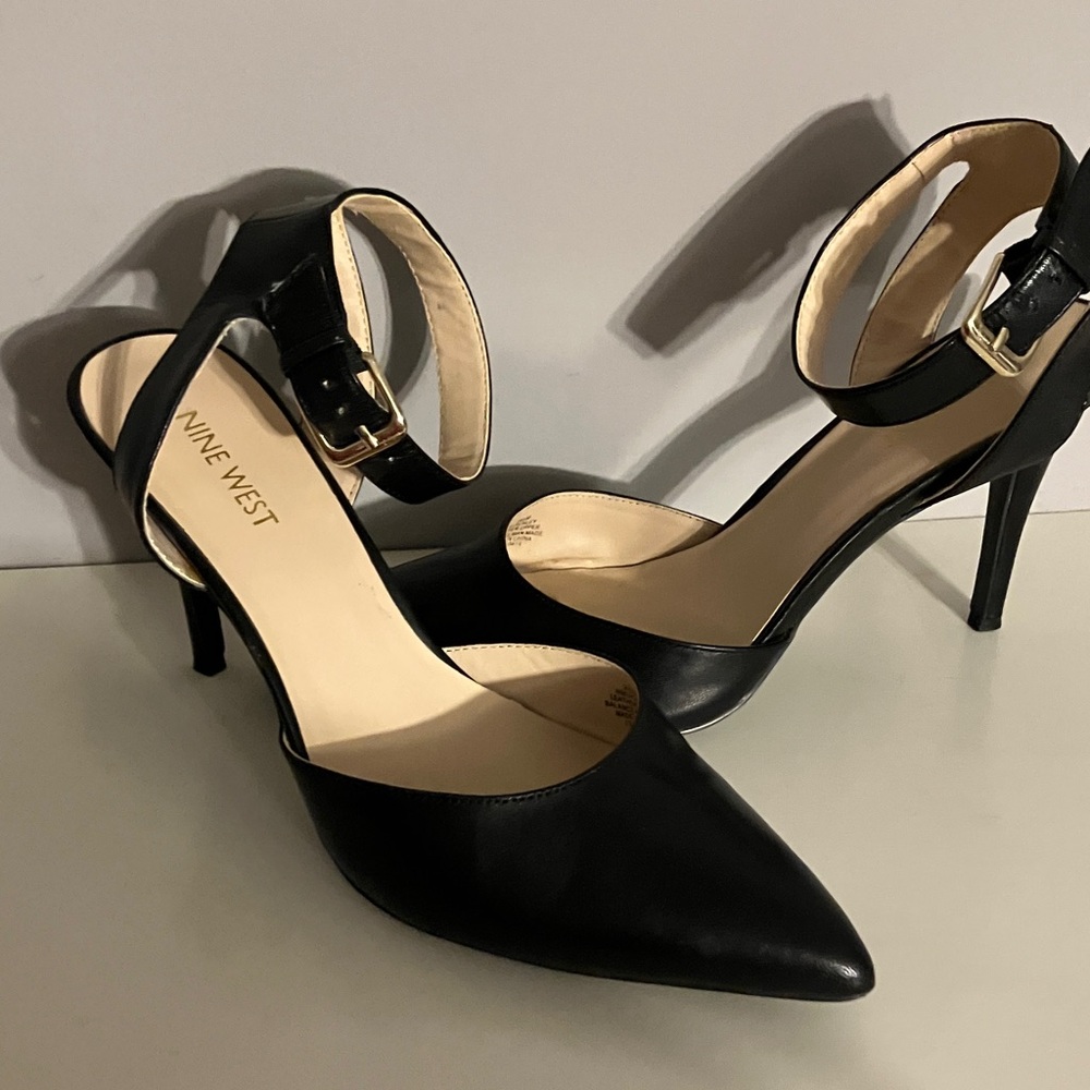 Nine West Black Pointed Toe Ankle Strap Heels